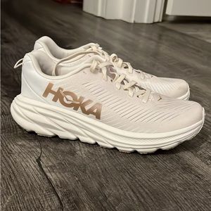 Women’s HOKA Rincon 3 Eggnog White / Rose Gold